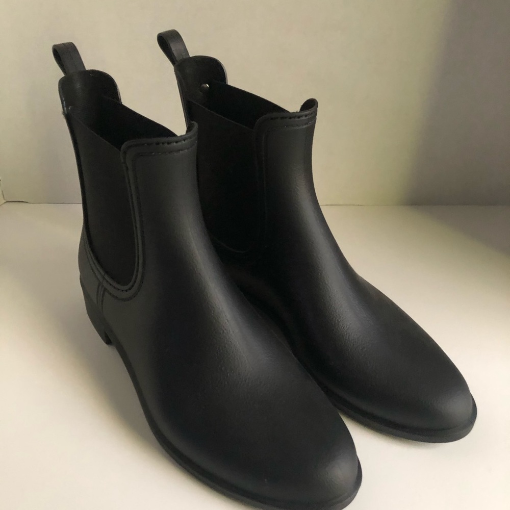Black Chelsea Boot